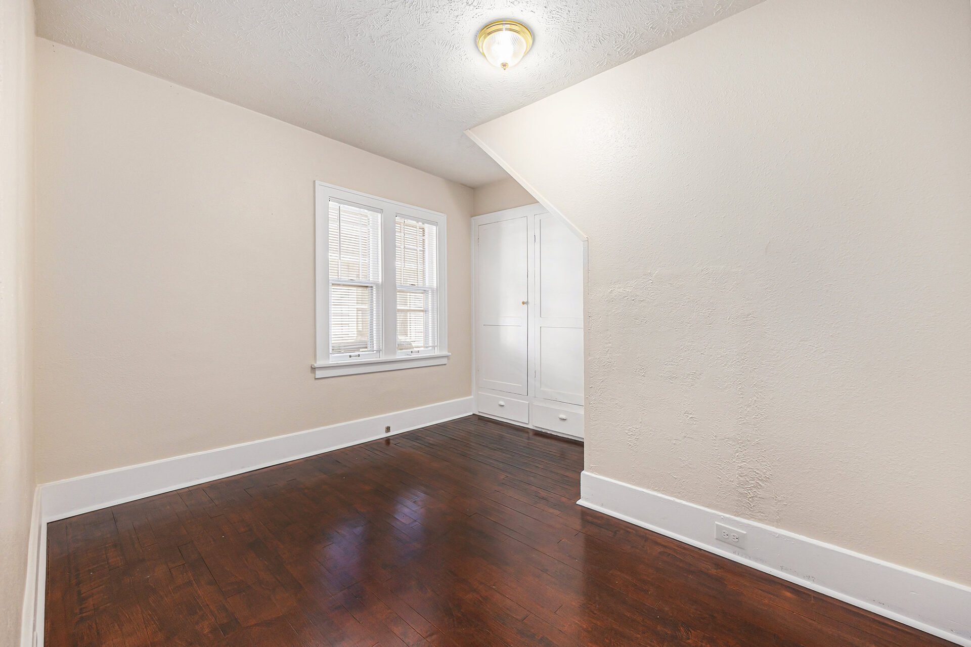 012_1845_manz_street-10_769