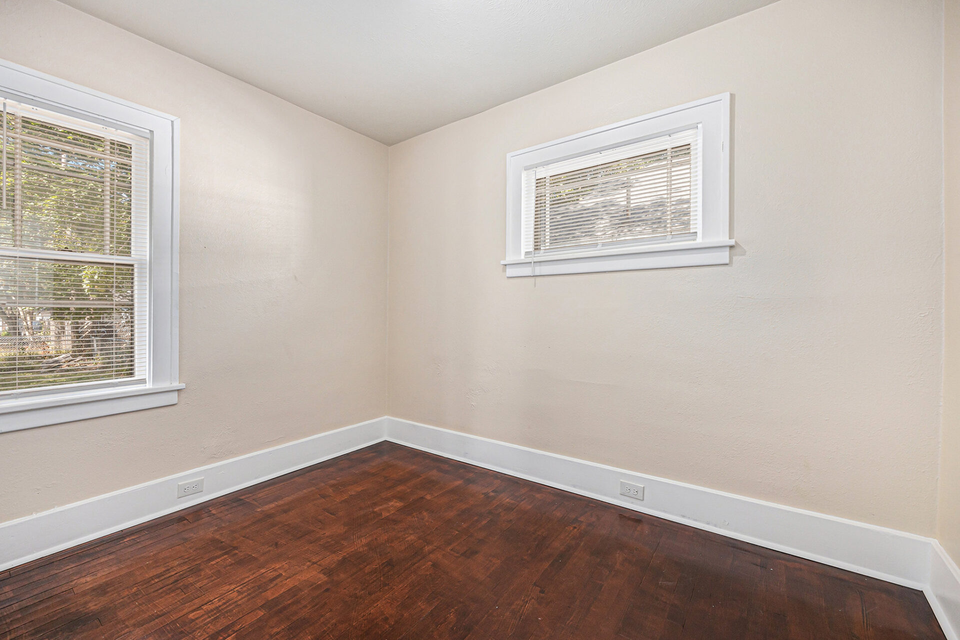 013_1845_manz_street-12_502